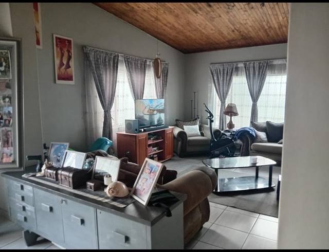 3 BEDROOM HOUSE FOR SALE IN PRETORIA GARDENS